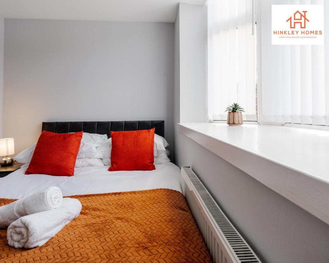 Supersized House 6 Beds Sleeps 14 W Garden & Carpark By Hinkley Homes Short Lets & Serviced * Liverpool
