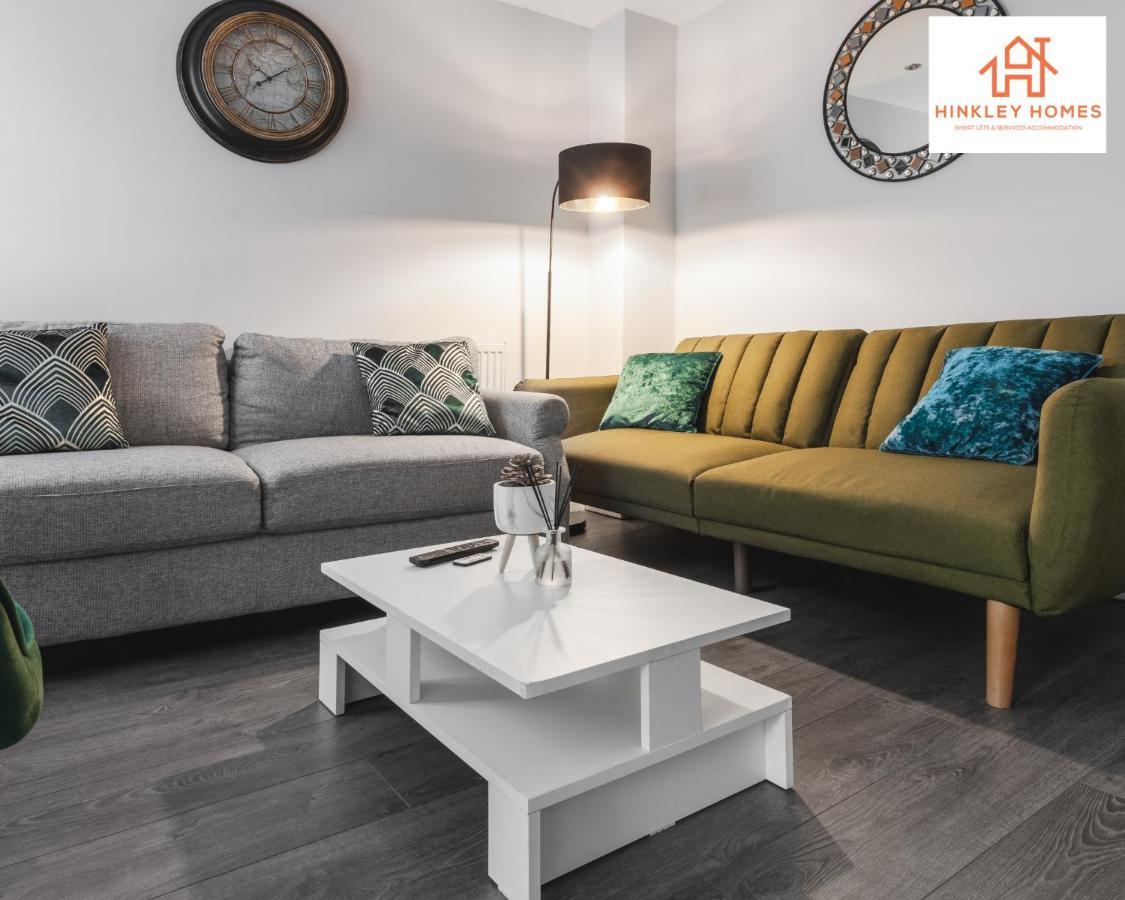Supersized House 6 Beds Sleeps 14 W Garden & Carpark By Hinkley Homes Short Lets & Serviced Apartment *