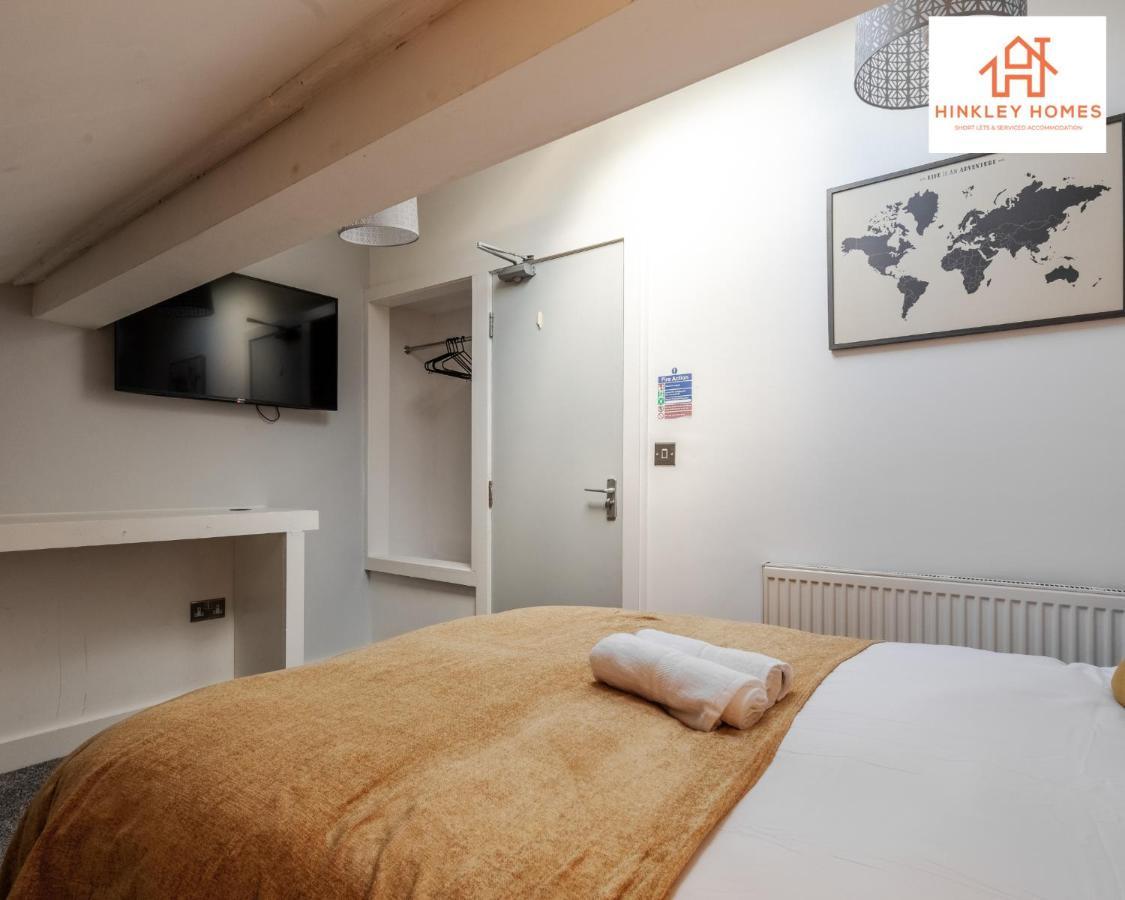 Supersized House 6 Beds Sleeps 14 W Garden & Carpark By Hinkley Homes Short Lets & Serviced * Liverpool